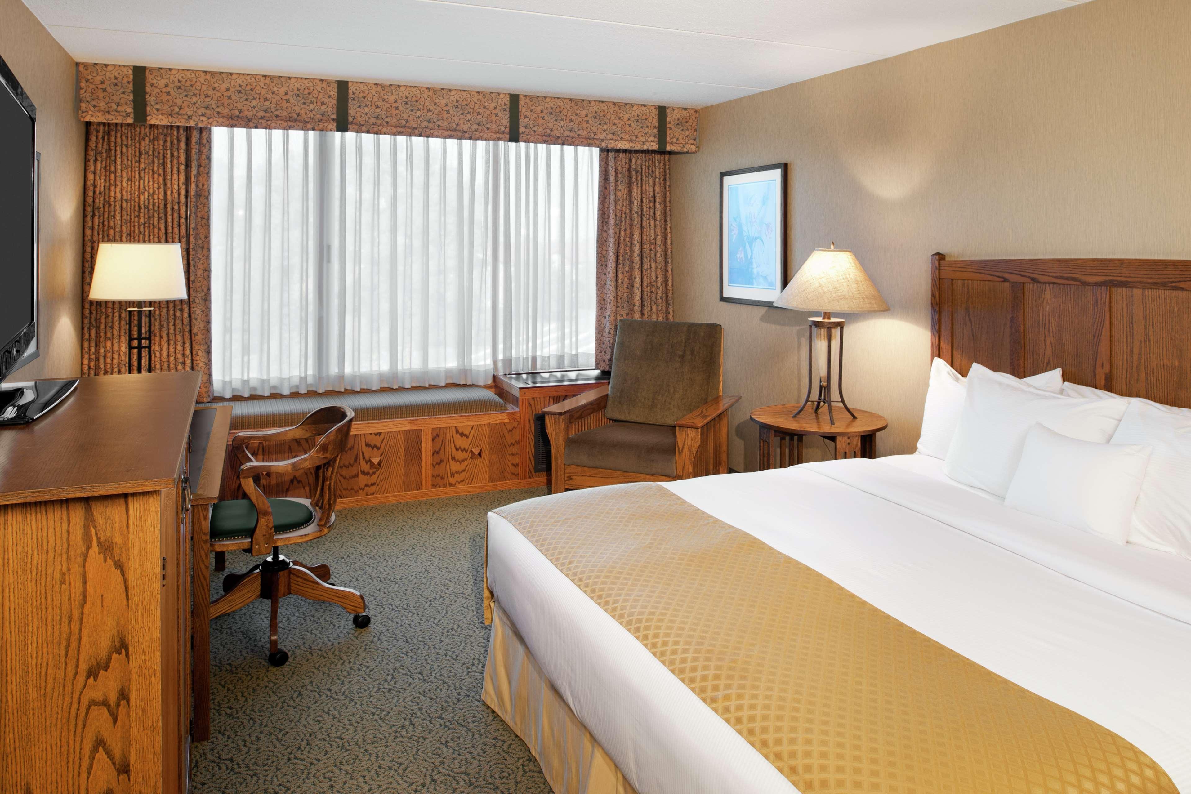 ดับเบิ้ลทรีบายฮิลตันโฮเต็ล ลิเบอร์ตี้วิลล์มันเดเลน Hotel Mundelein ห้อง รูปภาพ
