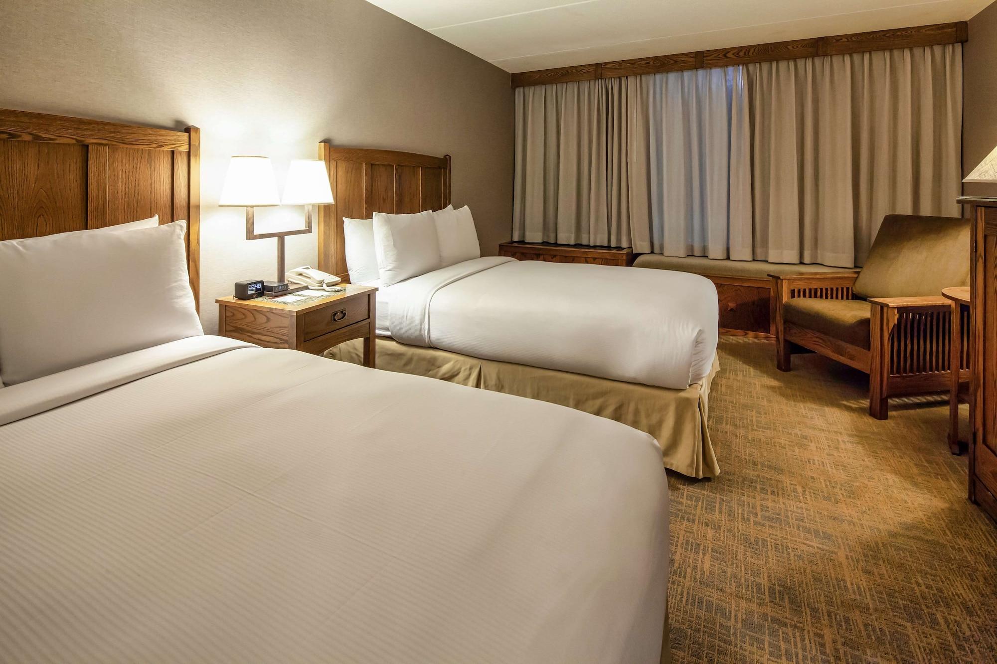ดับเบิ้ลทรีบายฮิลตันโฮเต็ล ลิเบอร์ตี้วิลล์มันเดเลน Hotel Mundelein ภายนอก รูปภาพ