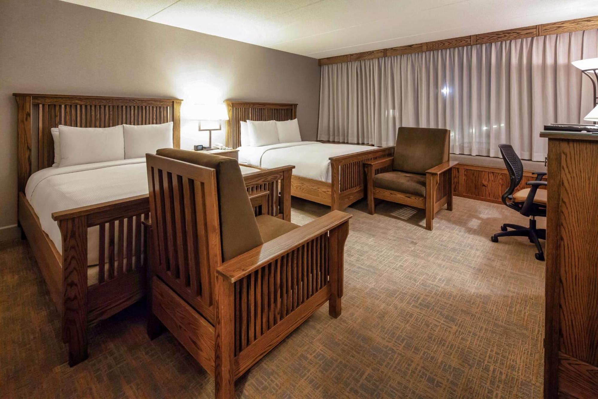 ดับเบิ้ลทรีบายฮิลตันโฮเต็ล ลิเบอร์ตี้วิลล์มันเดเลน Hotel Mundelein ภายนอก รูปภาพ