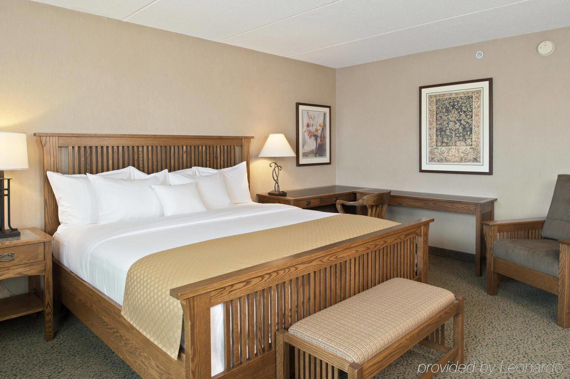 ดับเบิ้ลทรีบายฮิลตันโฮเต็ล ลิเบอร์ตี้วิลล์มันเดเลน Hotel Mundelein ห้อง รูปภาพ