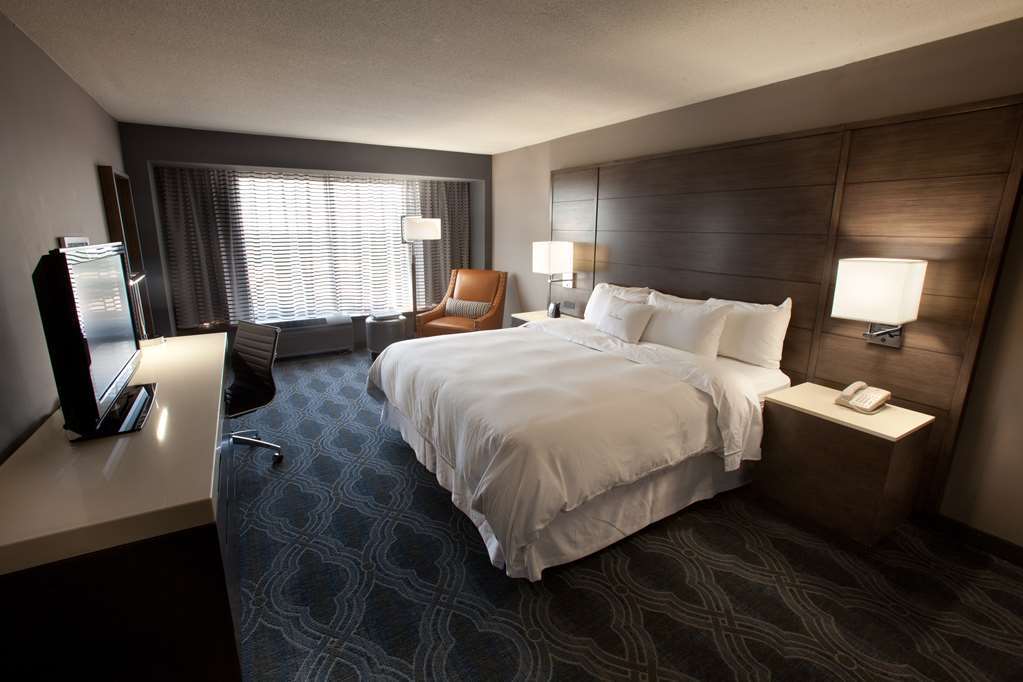 ดับเบิ้ลทรีบายฮิลตันโฮเต็ล ลิเบอร์ตี้วิลล์มันเดเลน Hotel Mundelein ห้อง รูปภาพ