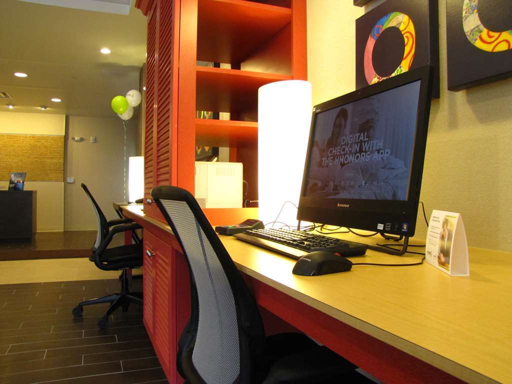 ดับเบิ้ลทรีบายฮิลตันโฮเต็ล ลิเบอร์ตี้วิลล์มันเดเลน Hotel Mundelein สิ่งอำนวยความสะดวก รูปภาพ